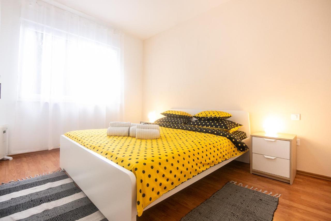 Apartment Noemi Pula Bagian luar foto